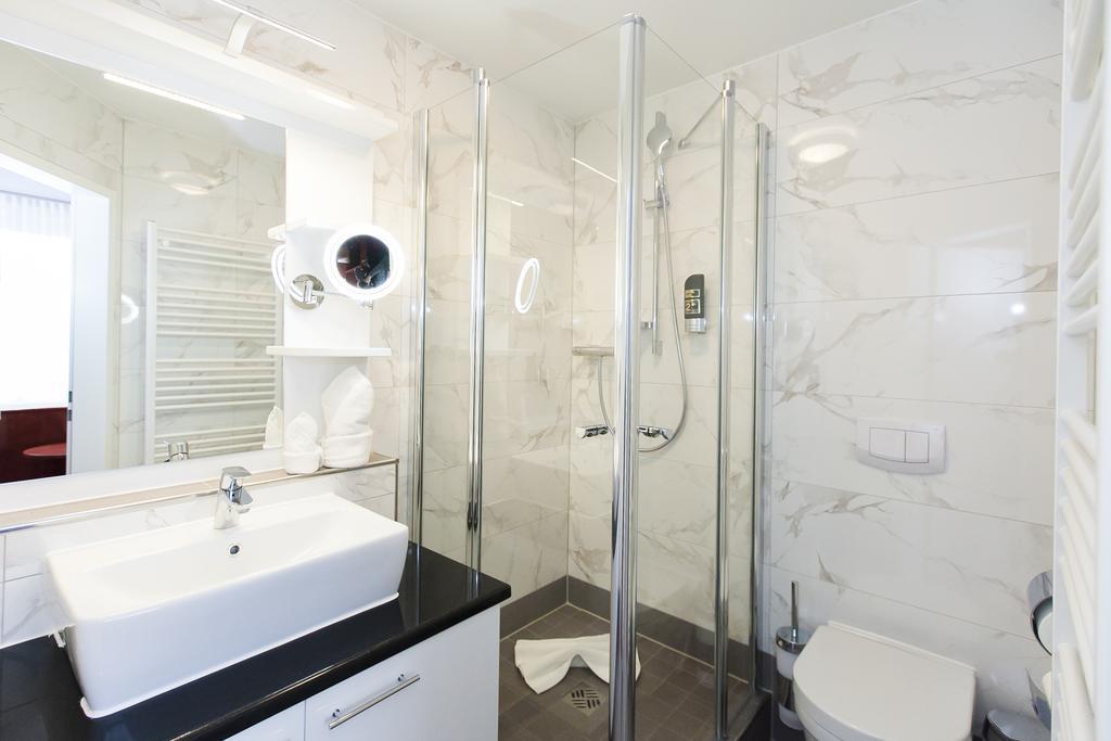 Hotel Am Berliner Platz Langenfeld  Ruang foto