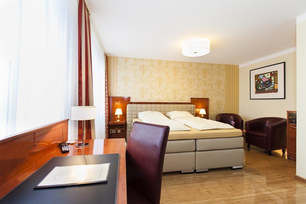 Hotel Am Berliner Platz Langenfeld  Ruang foto