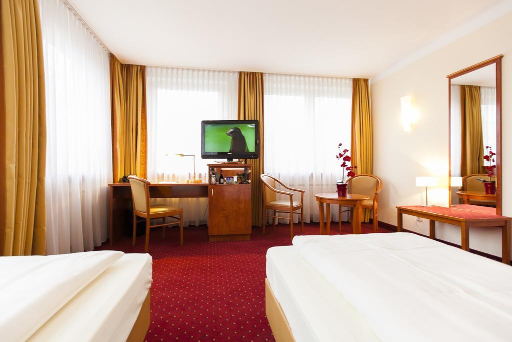 Hotel Am Berliner Platz Langenfeld  Ruang foto