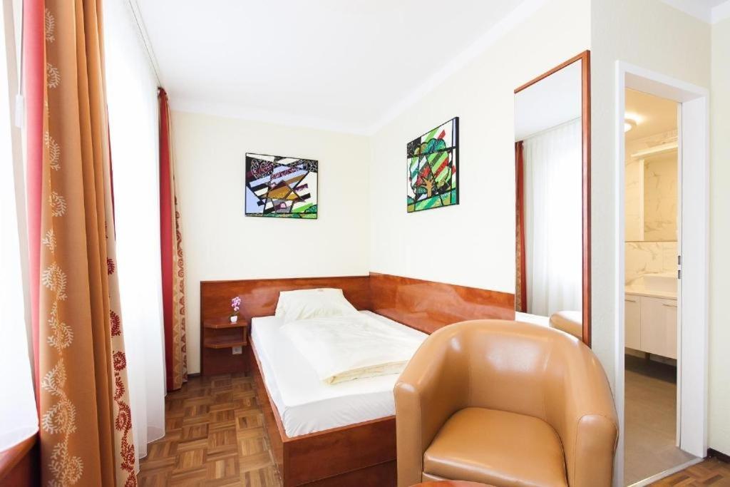 Hotel Am Berliner Platz Langenfeld  Ruang foto